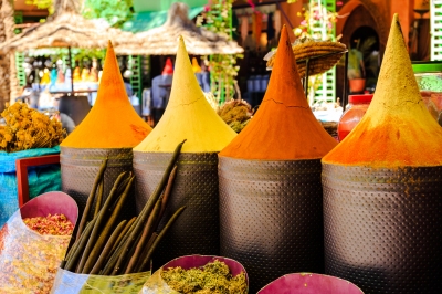 Gewürze auf dem Markt von Marrakesch (takepicsforfun / stock.adobe.com)  lizenziertes Stockfoto 
Infos zur Lizenz unter 'Bildquellennachweis'